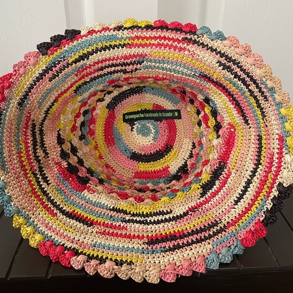 Greenpacha Rainbow Hat in Red Size M - Picture 2 of 7